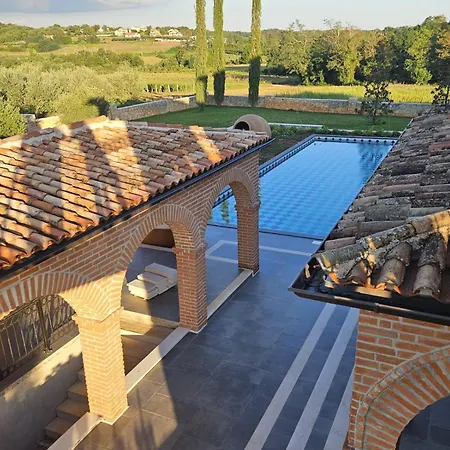 Don Giordano Villa *