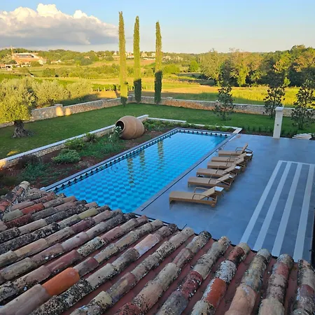 Don Giordano Villa Ferenci
