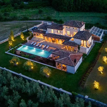 Villa Don Giordano - Managed By Excelsior Villas * Ferenci