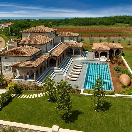 Villa Don Giordano - Managed By Excelsior Villas * Ferenci