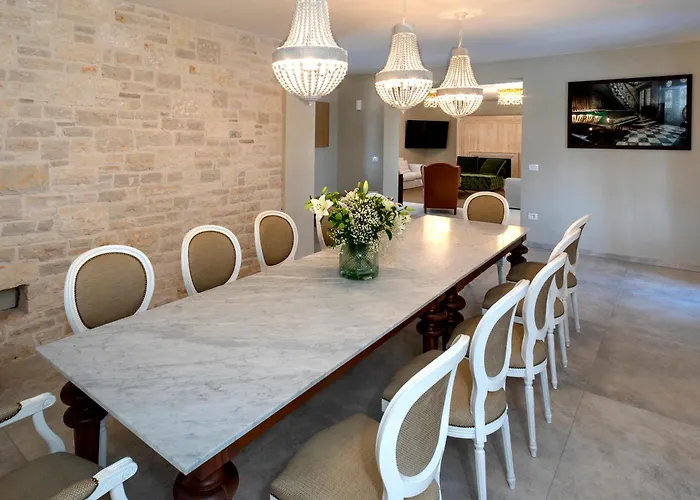 Don Giordano Excelsior Vila *